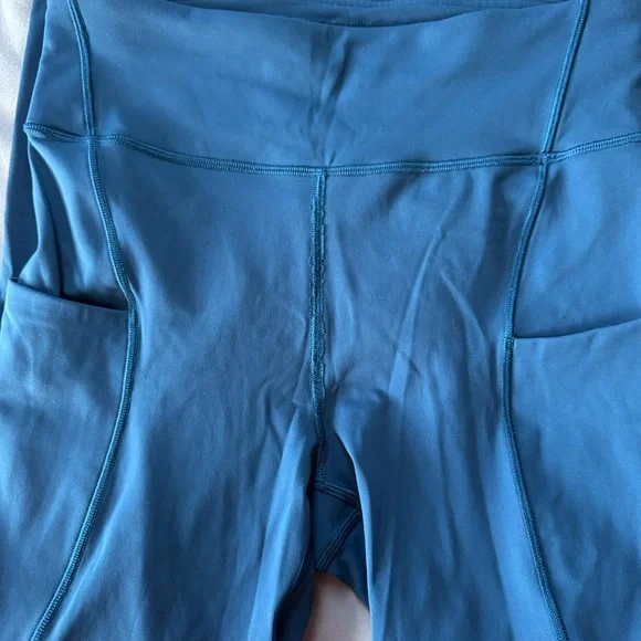 Lululemon Break Free Leggings 23” - Picture 5 of 5